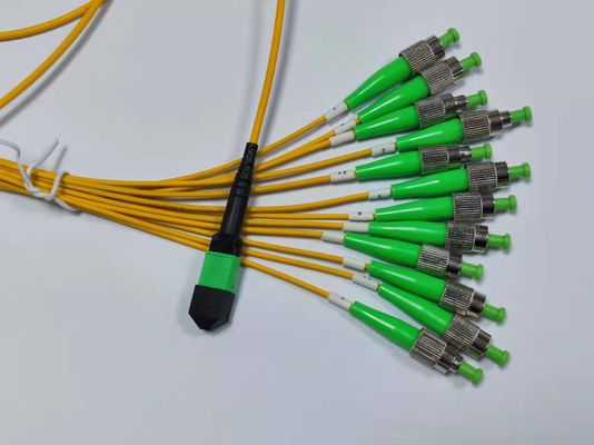 12 Cavo MPO a fibra MTP con APC Maschio a FC APC Fanout Patch Cord per applicazioni ad alta densità